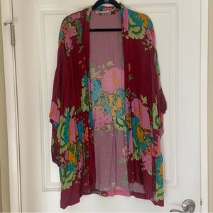 Novella Royale Hitchhiker Kimono